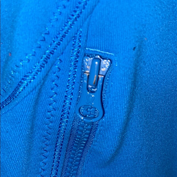 💙LULUEMON JACKET💙 - Picture 3 of 4